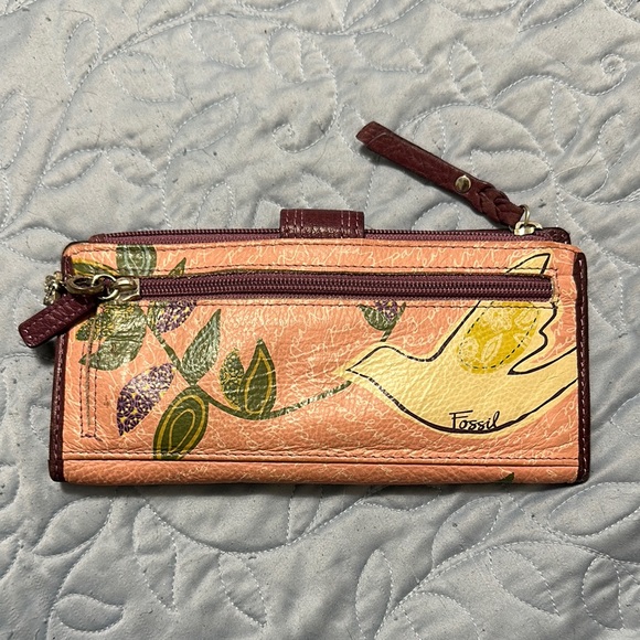Fossil Bird Design Wallet in Pink and Cream - Picture 3 of 8